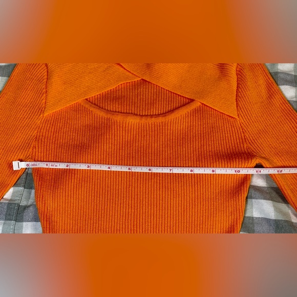 New York & Company Women’s Ribbed Cut-Out Pullover Sweater - Picture 3 of 7